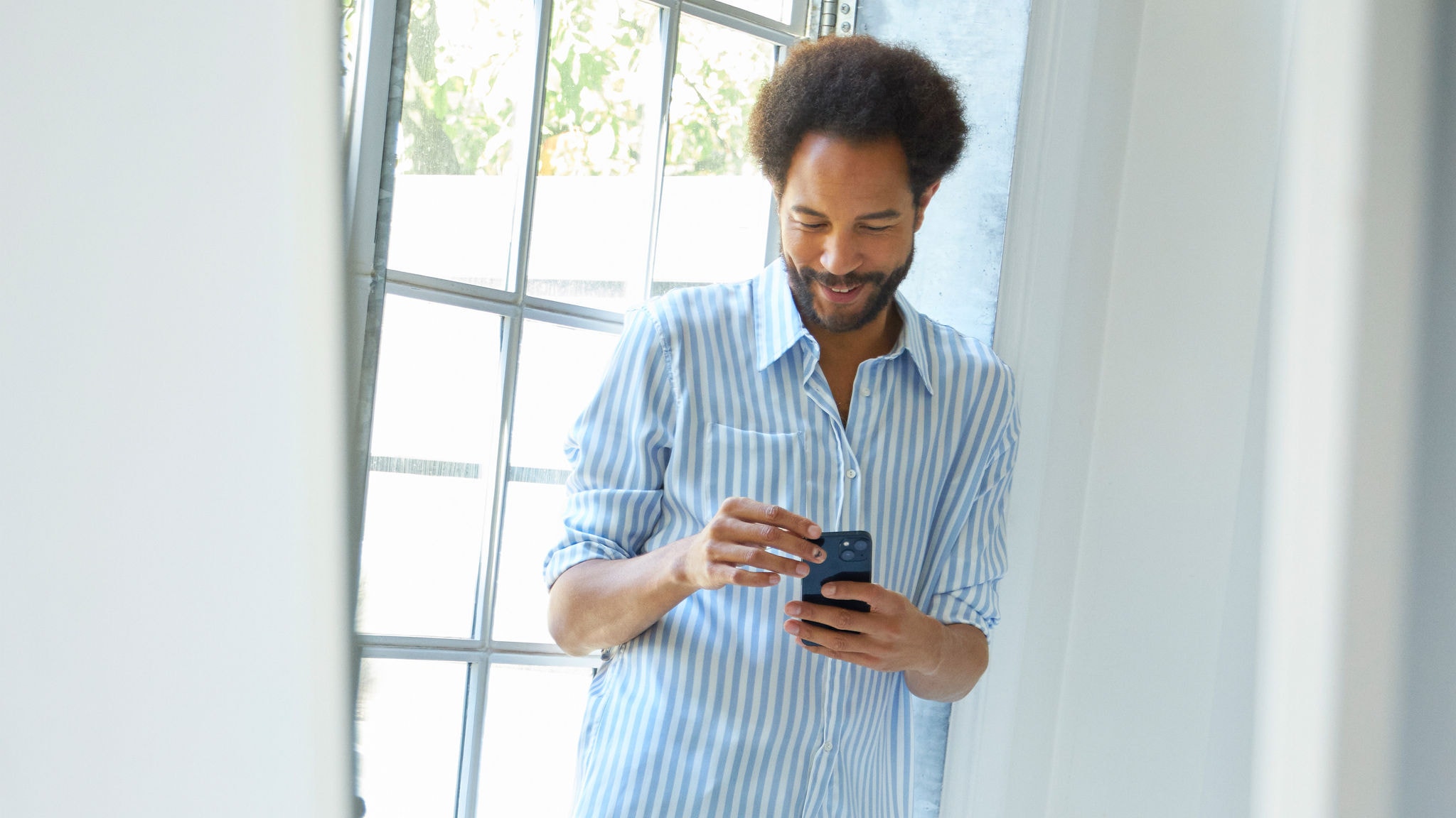 Man having piece of mind thanks to the services of Daikin