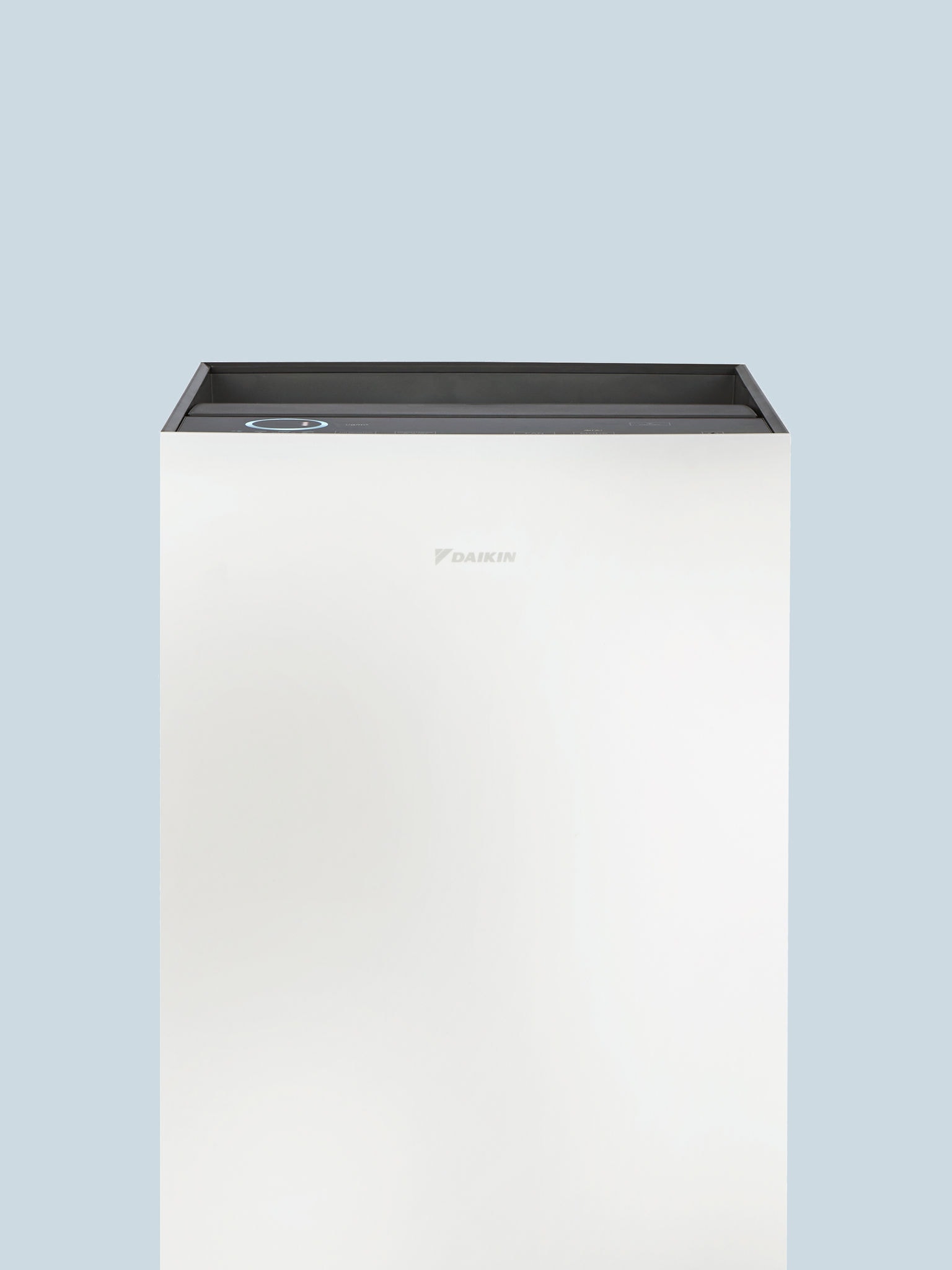 Packshot of an air purifier designed to remove fine harmful pollutants, ensuring clean and healthy air for your home
